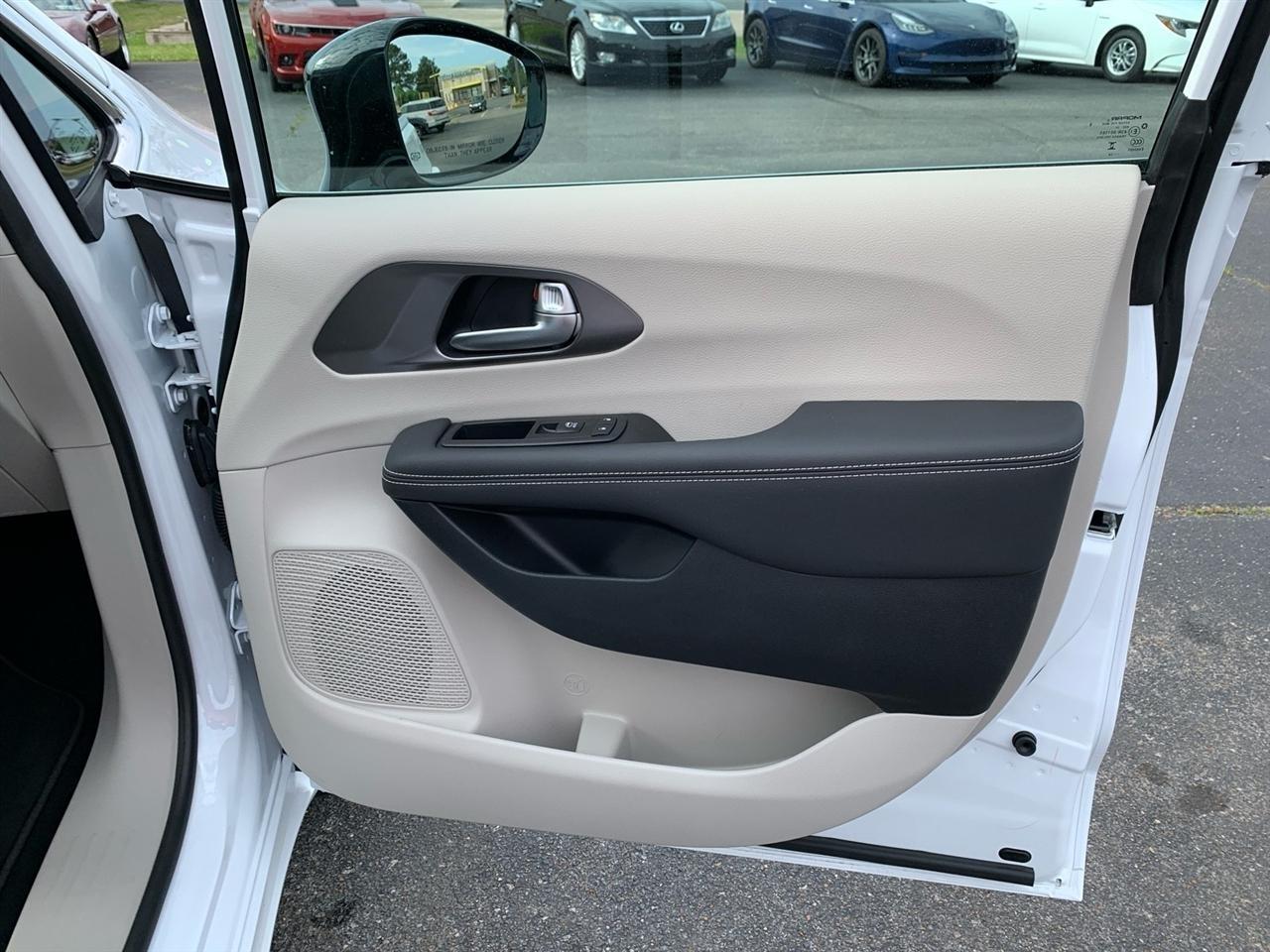 Chrysler Pacifica  2024