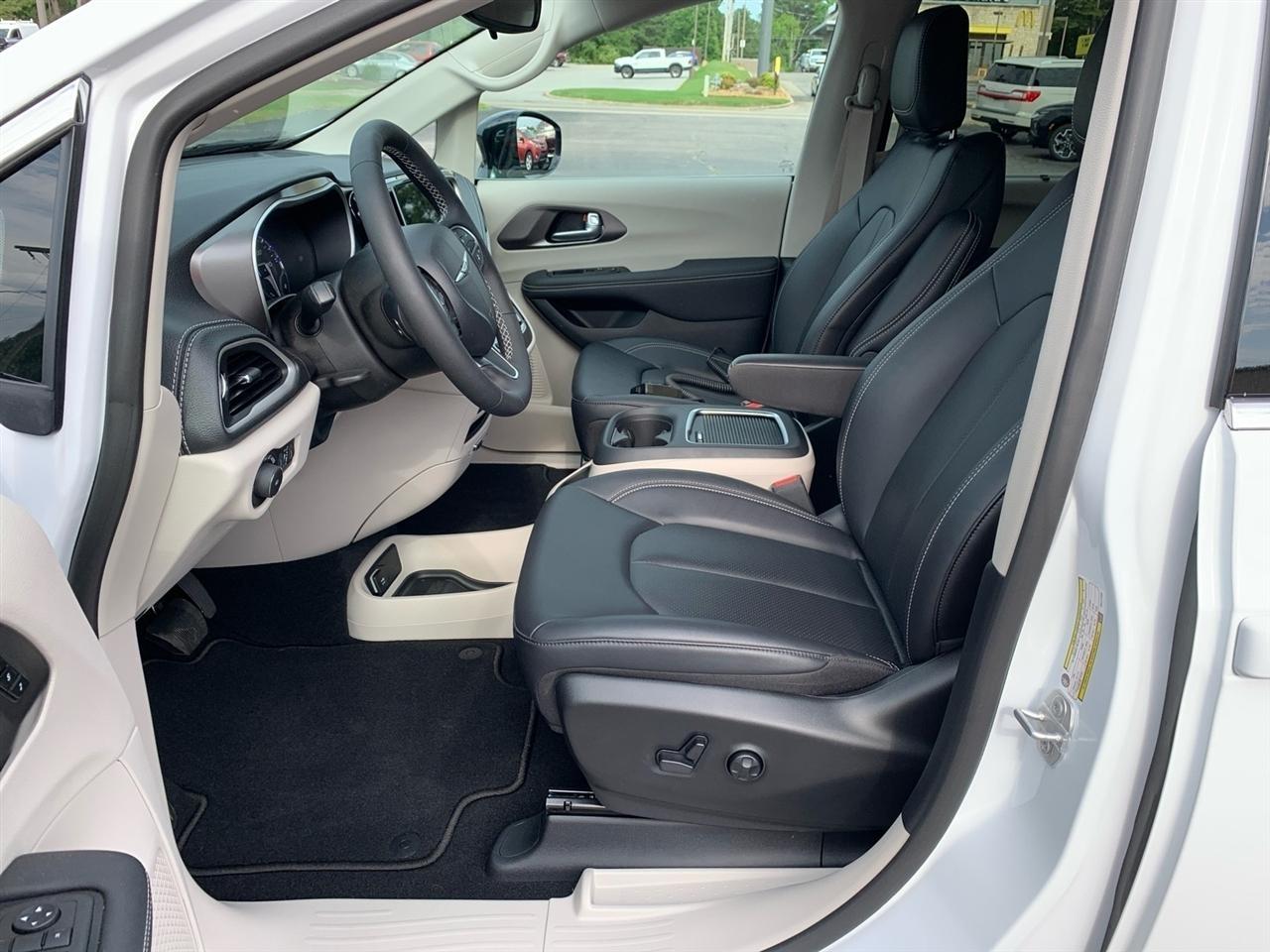 Chrysler Pacifica  2024