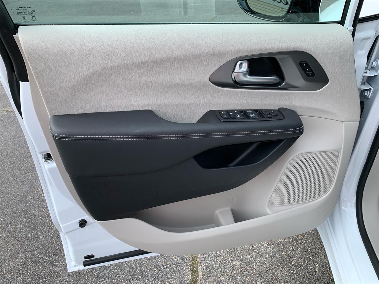 Chrysler Pacifica  2024
