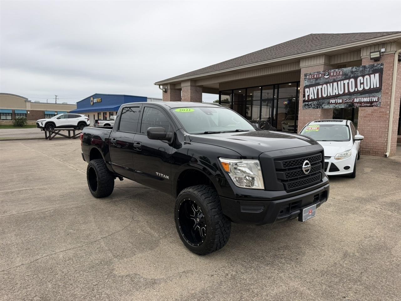 Nissan Titan  2021