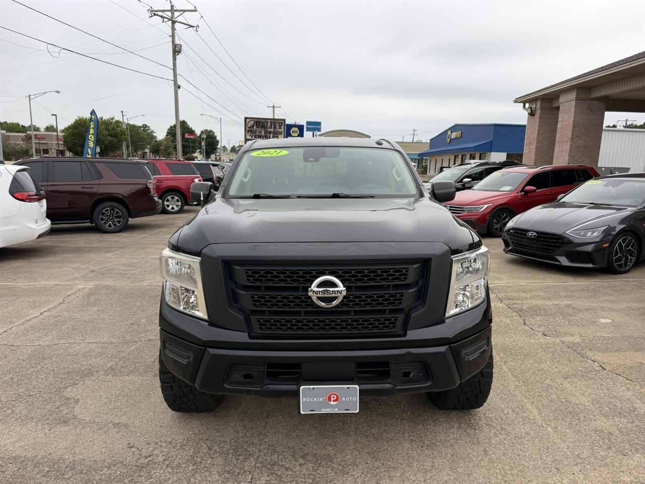 Nissan Titan  2021