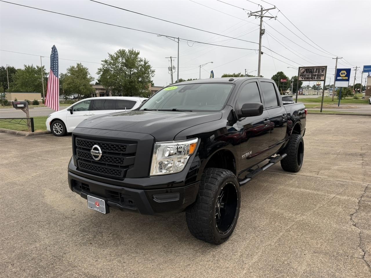Nissan Titan  2021