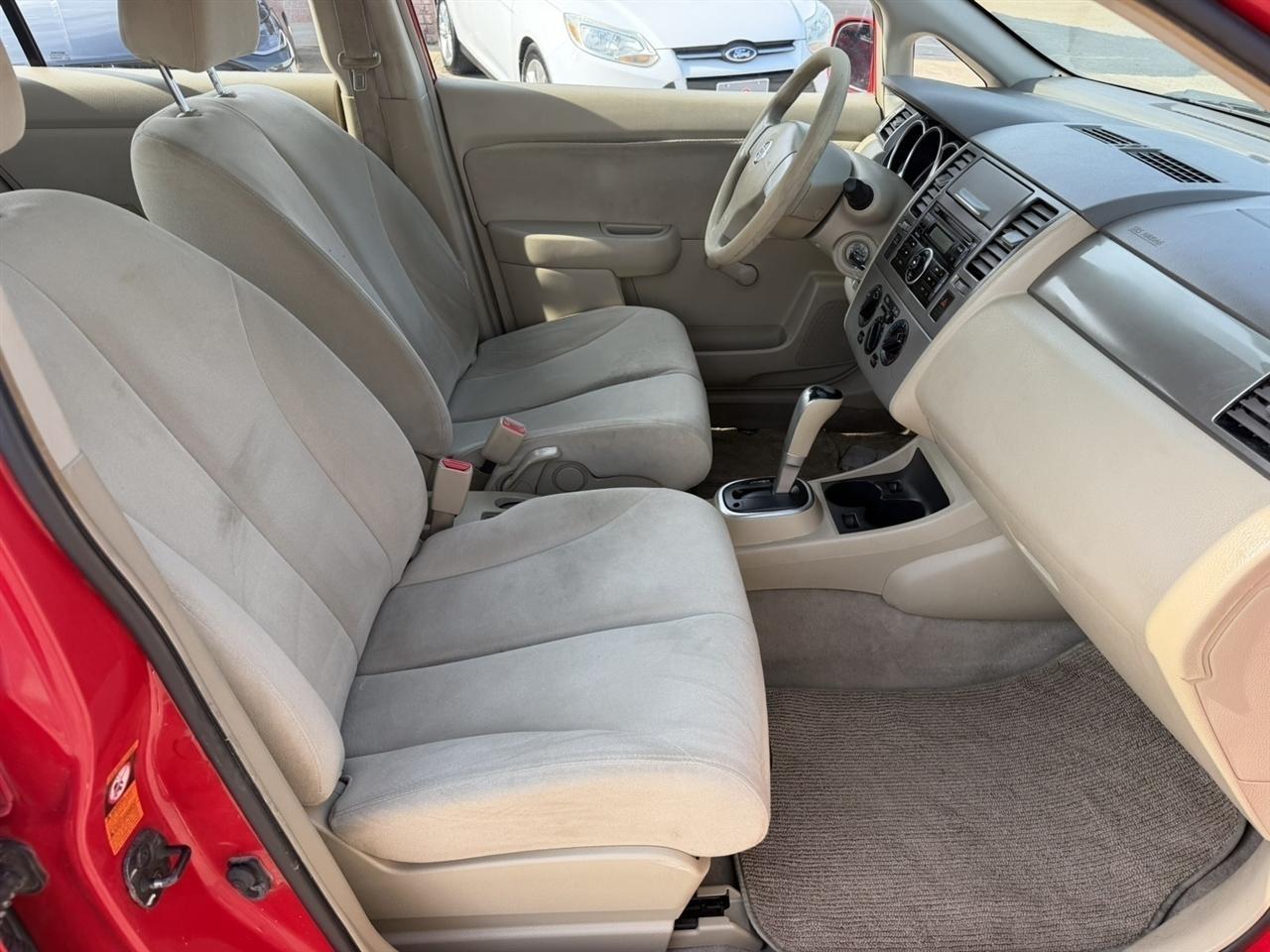 Nissan Versa  2007