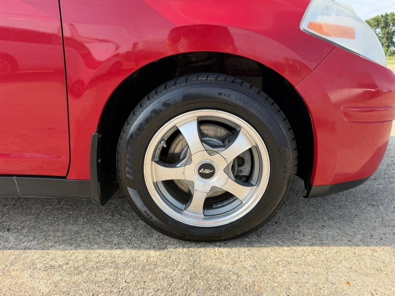Nissan Versa  2007