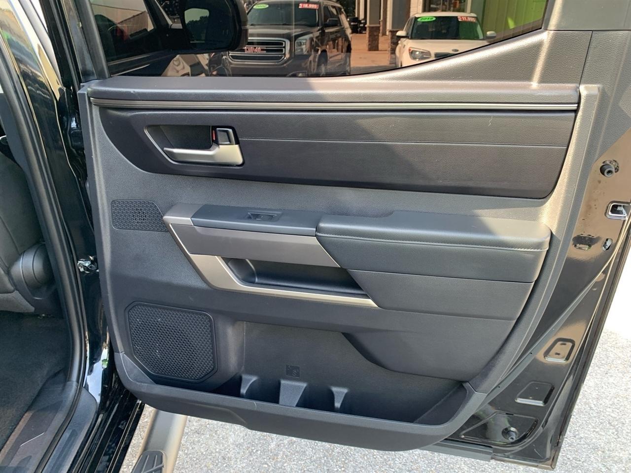 Toyota Tundra  2022