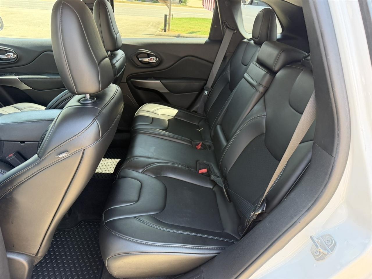 Jeep Cherokee  2019