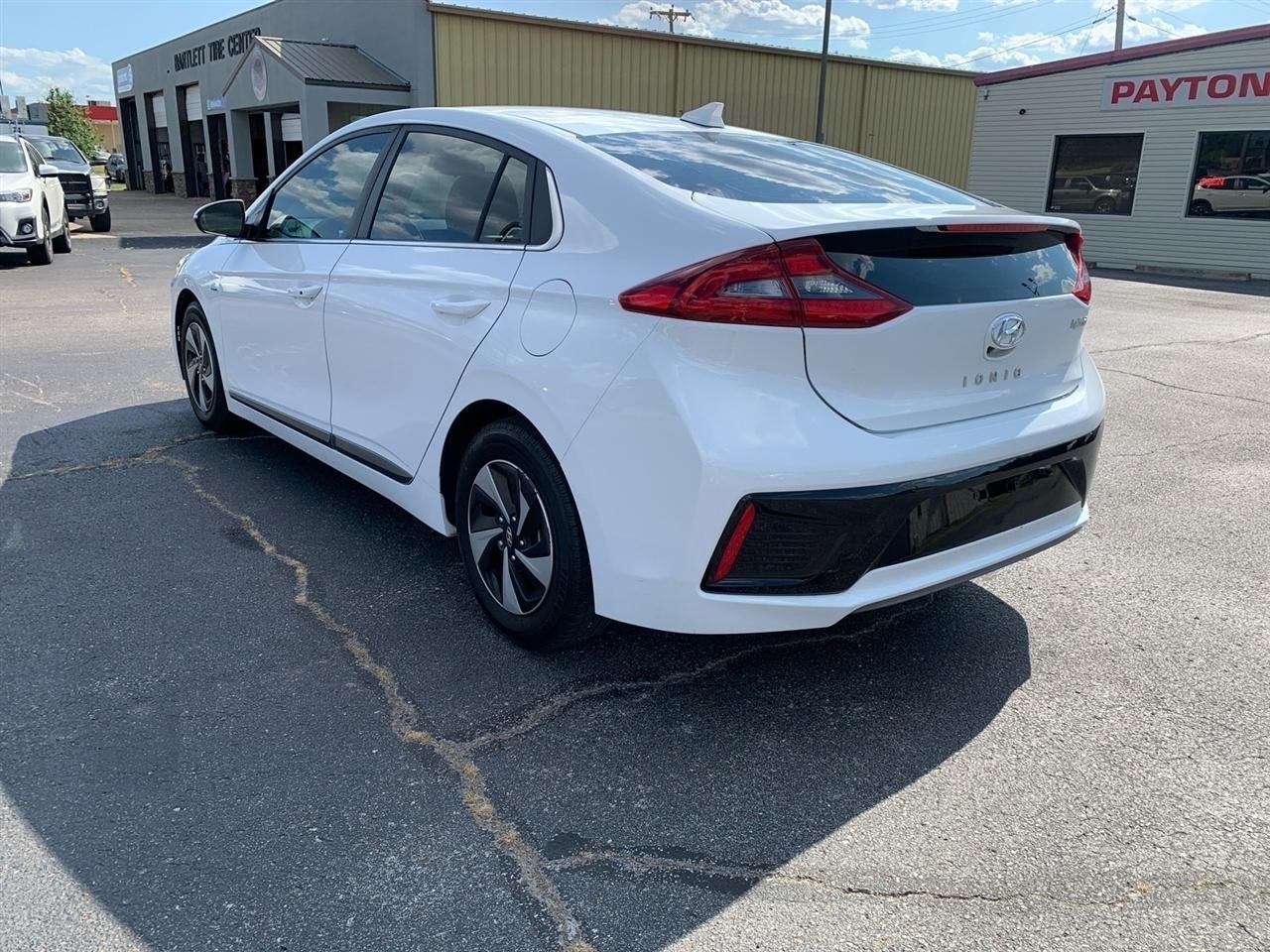 Hyundai Ioniq Hybrid  2017