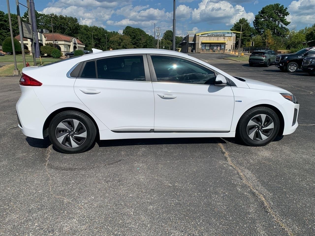 Hyundai Ioniq Hybrid  2017