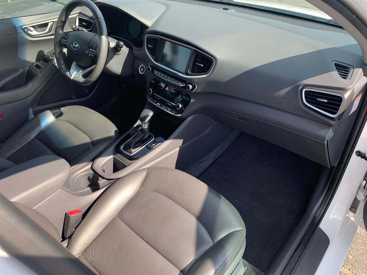 Hyundai Ioniq Hybrid  2017