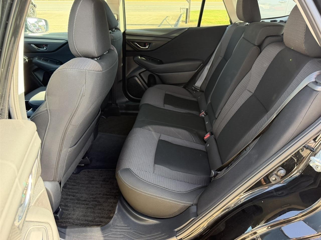 Subaru Outback  2023