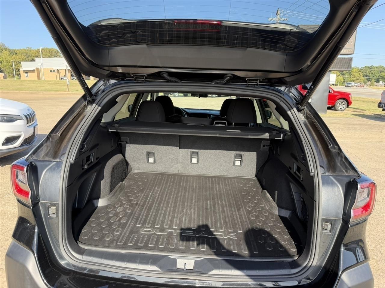 Subaru Outback  2023