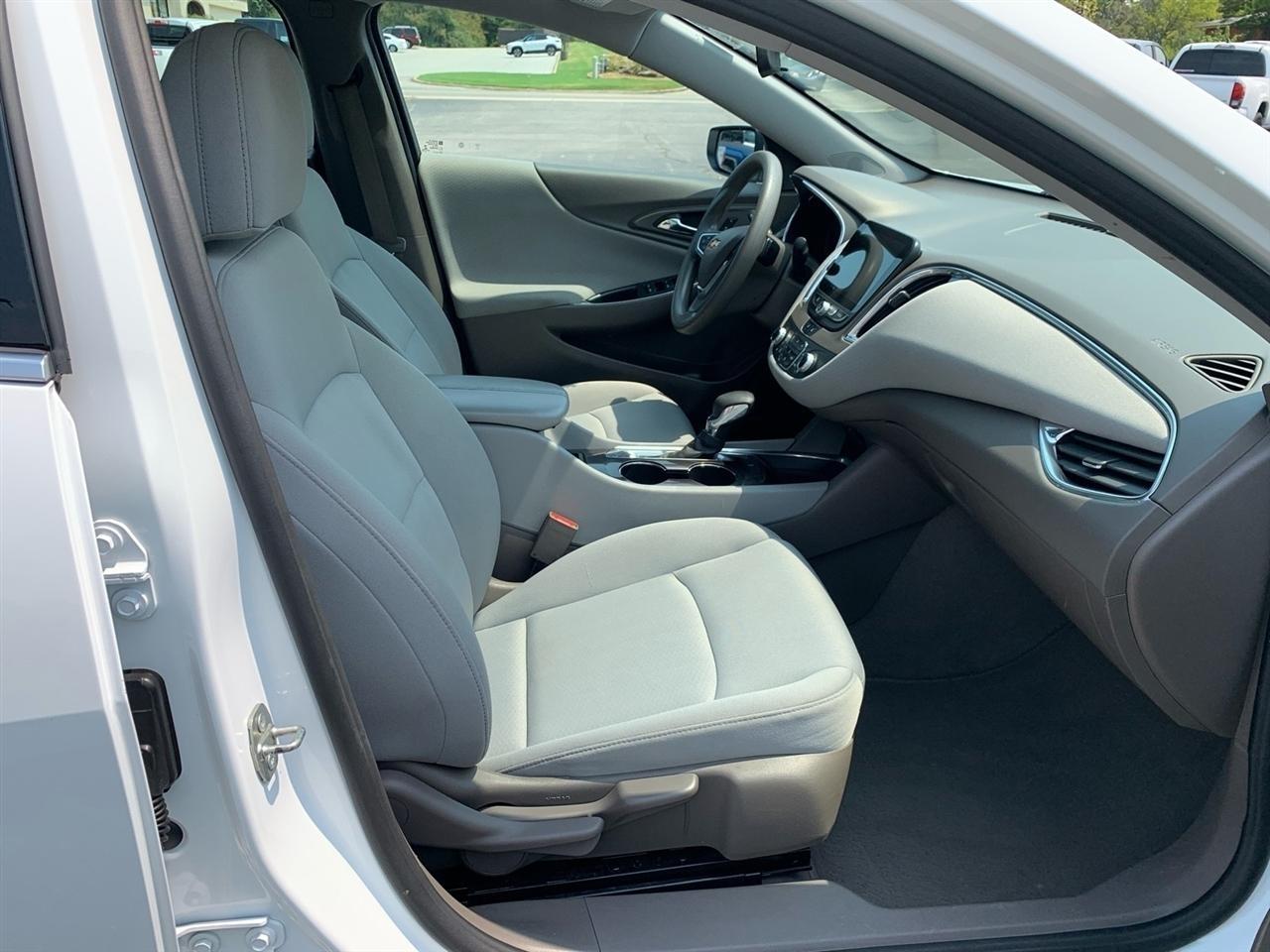 Chevrolet Malibu  2021