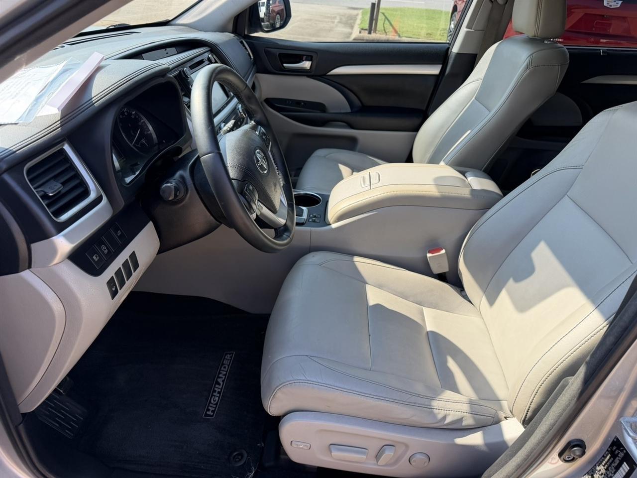 Toyota Highlander  2017