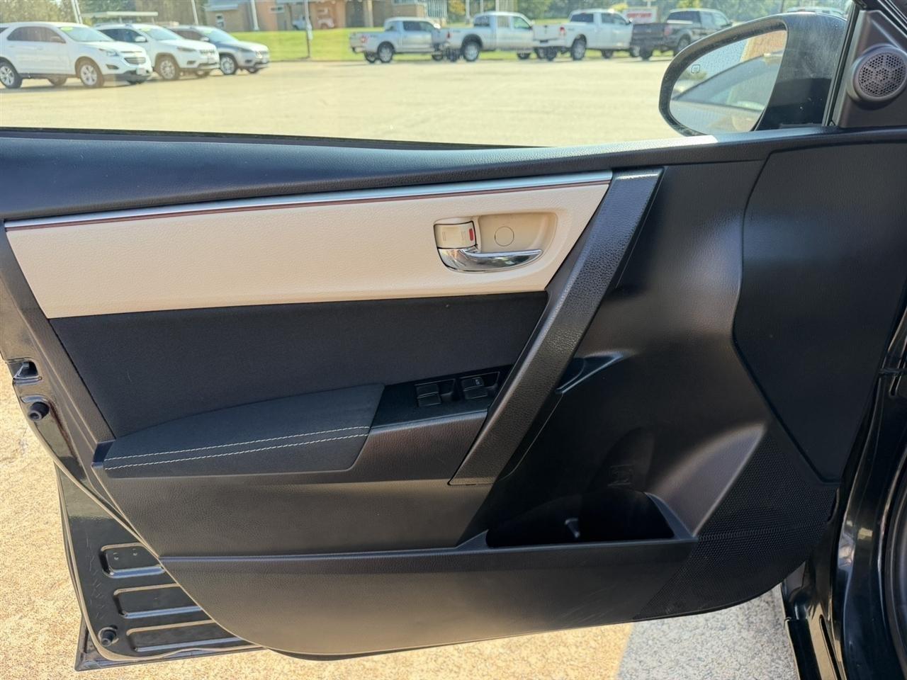 Toyota Corolla  2015
