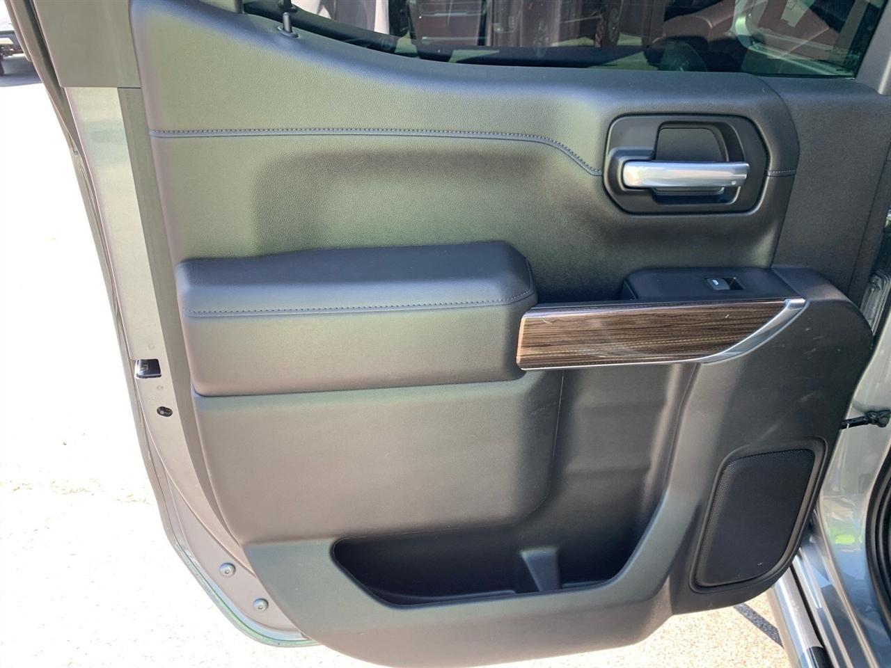 Chevrolet Silverado 1500  2021