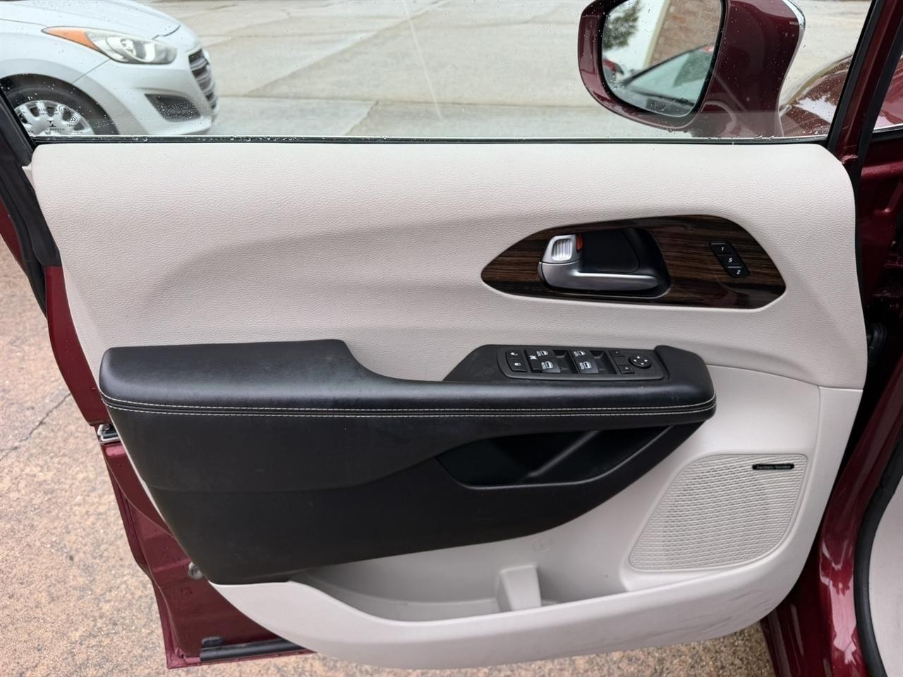 Chrysler Pacifica  2022