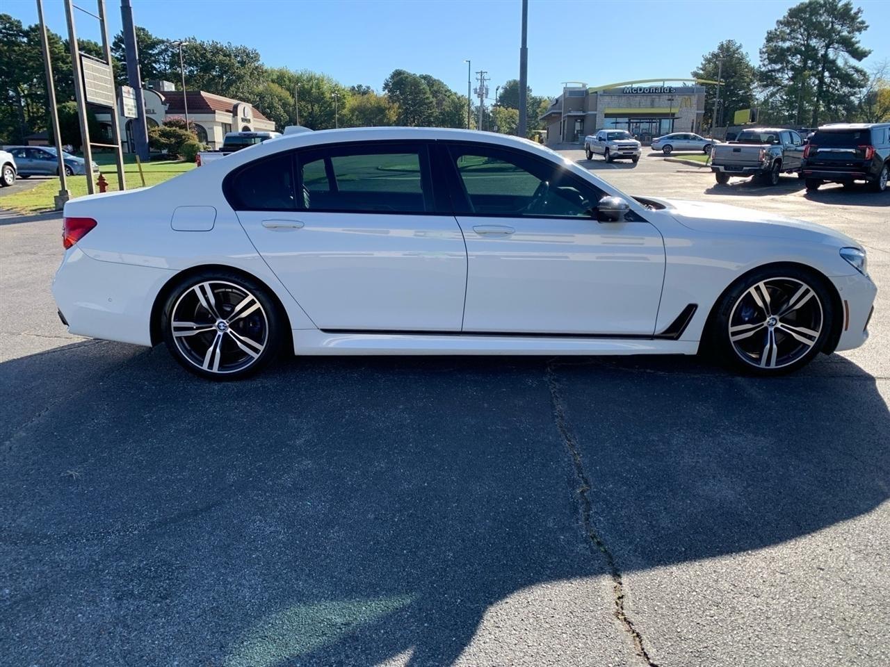 BMW 7-Series  2018