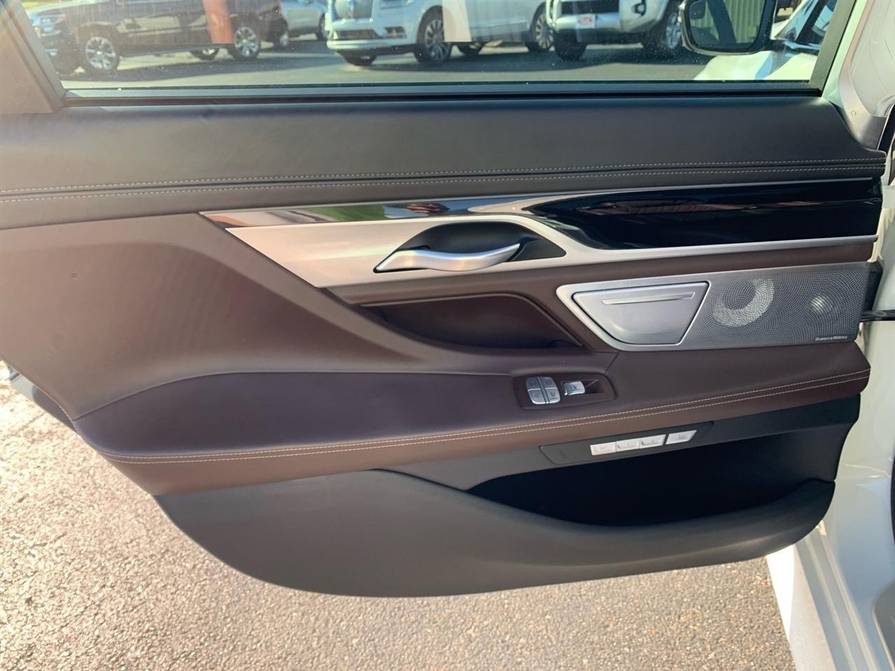 BMW 7-Series  2018
