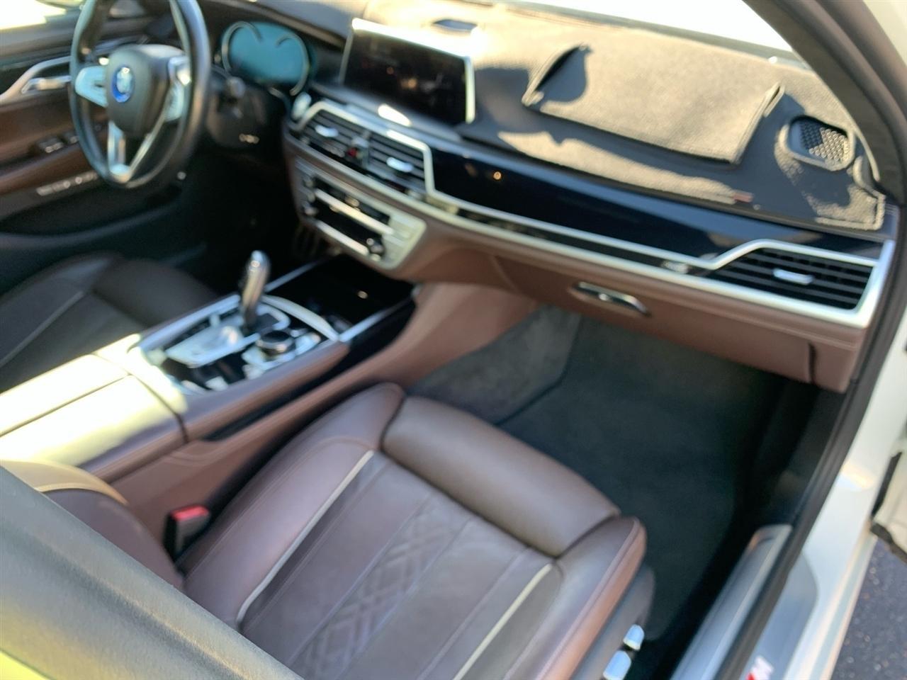 BMW 7-Series  2018