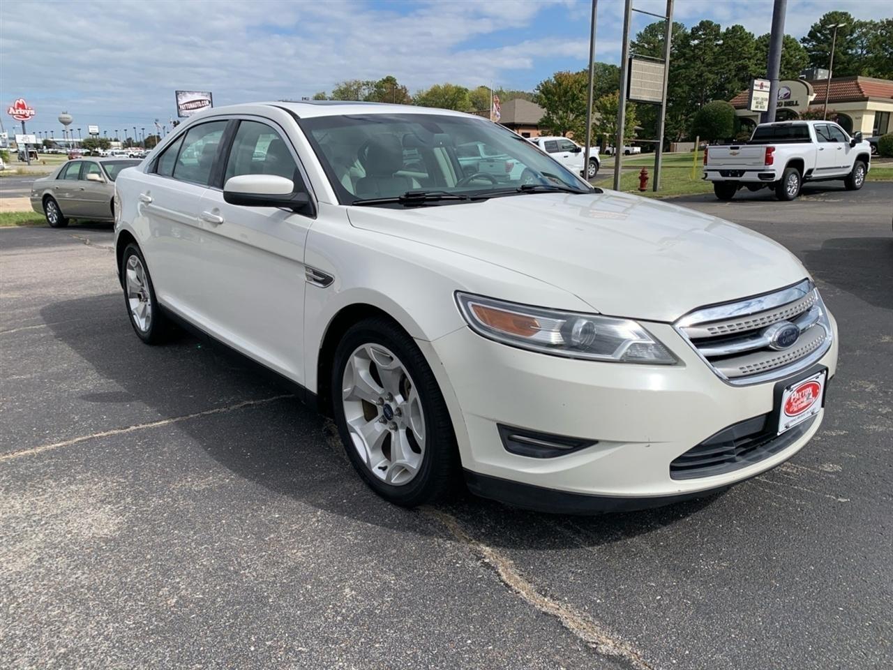 Ford Taurus  2010