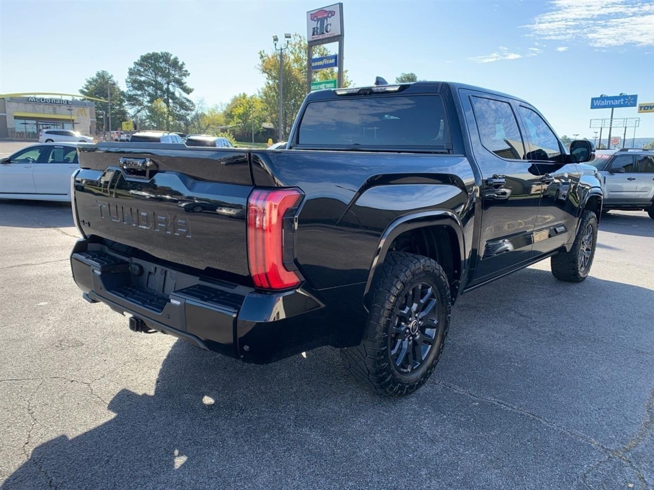 Toyota Tundra  2023