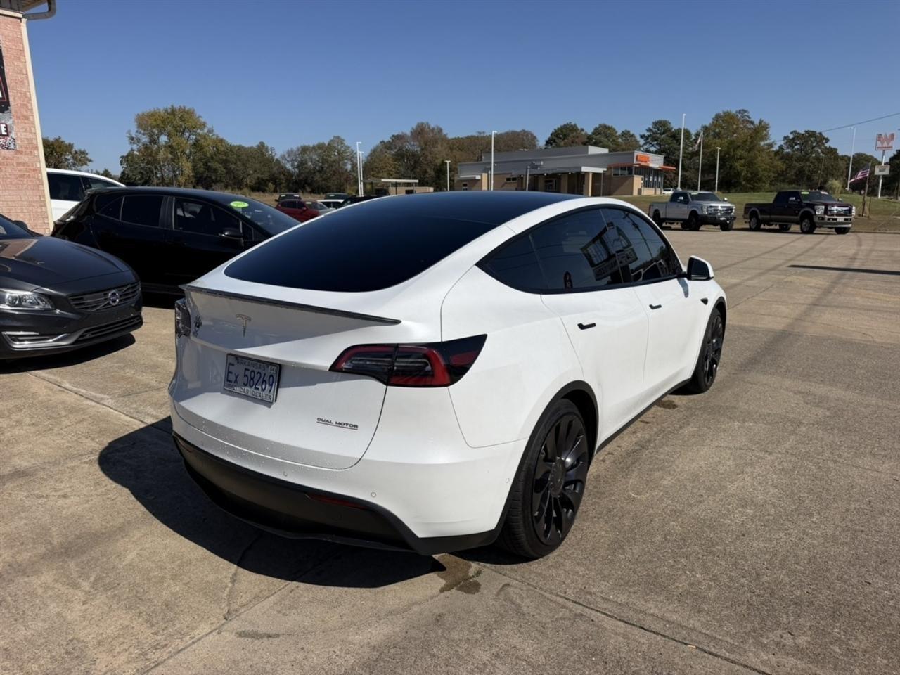 Tesla Model Y  2022