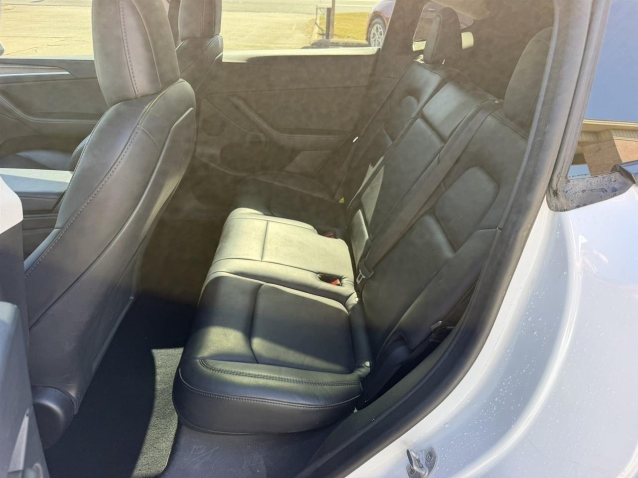 Tesla Model Y  2022