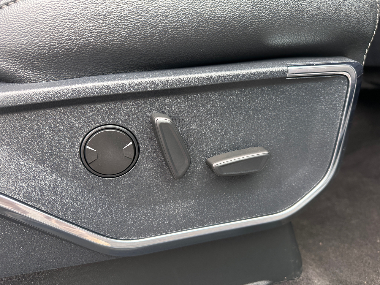 Ford F-150 Lariat SuperCrew 5.5-ft. Bed 4WD 2023