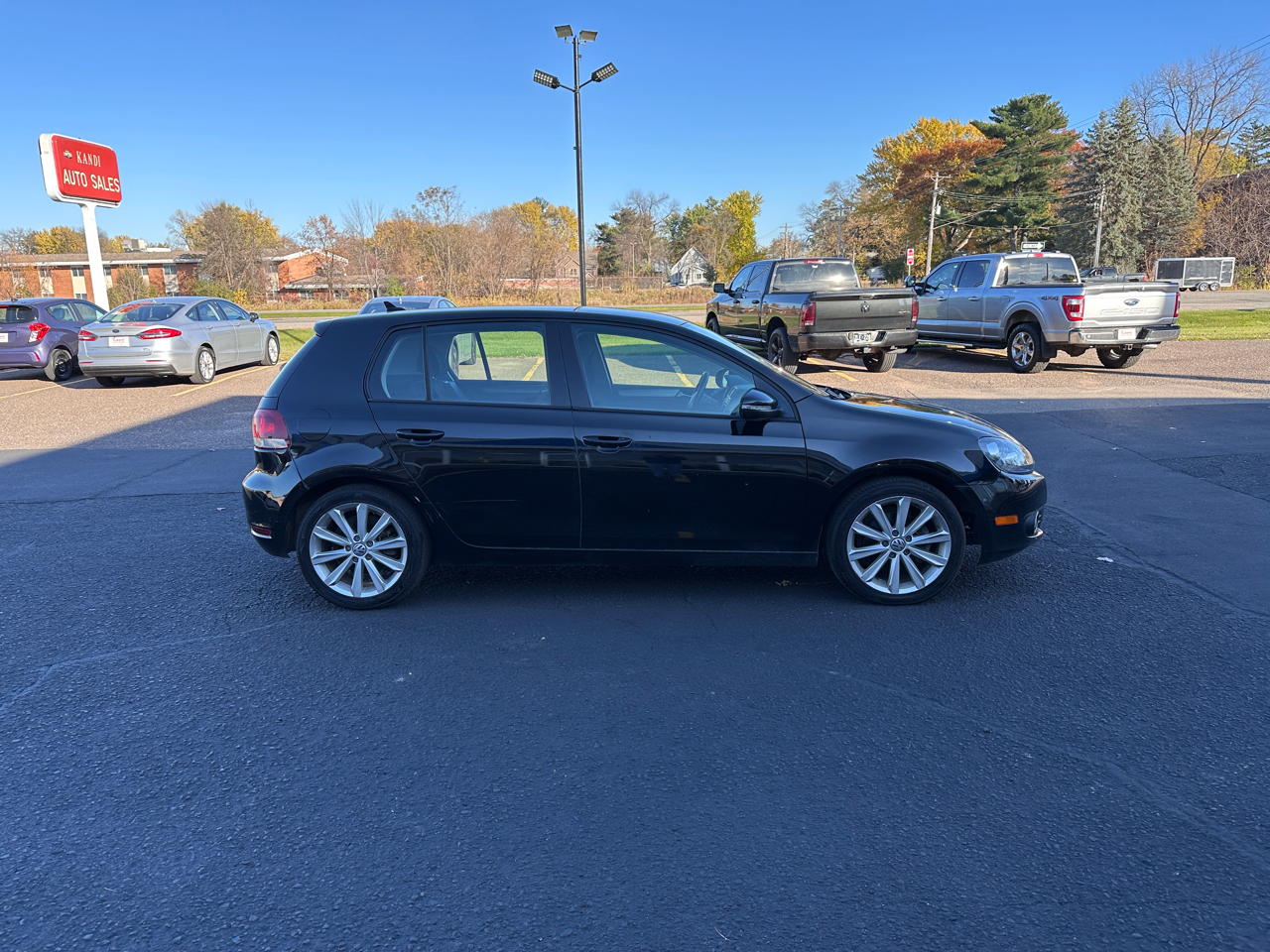 Volkswagen Golf 2.0L TDI w/Tech Package 4 Door 2013