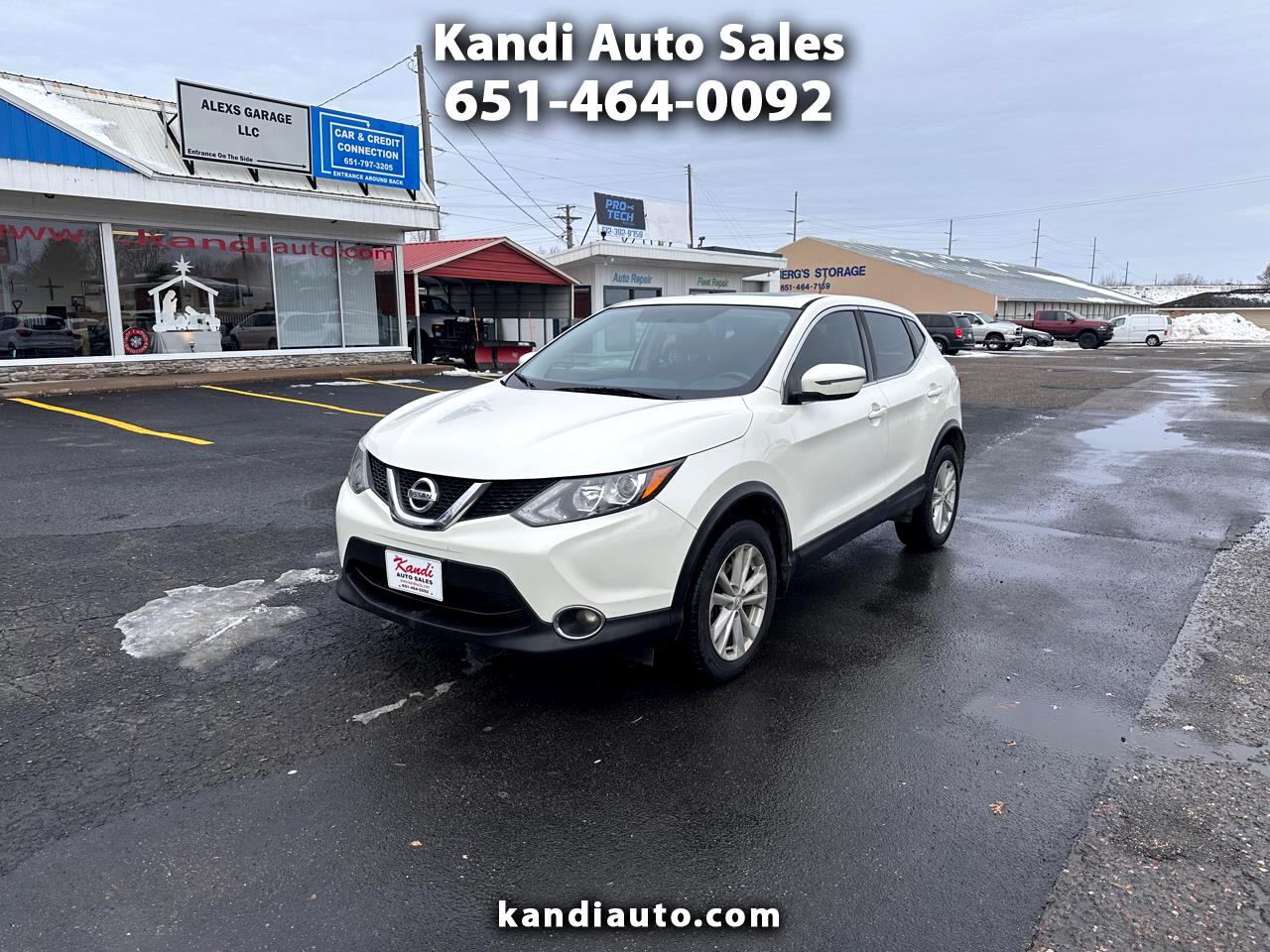 2018 Nissan Qashqai SV's photo