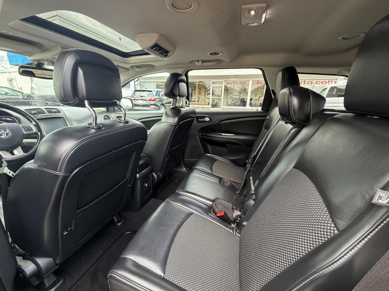 2020 Dodge Journey Crossroad - Photo 10