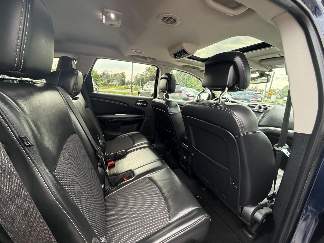 2020 Dodge Journey Crossroad - Photo 13