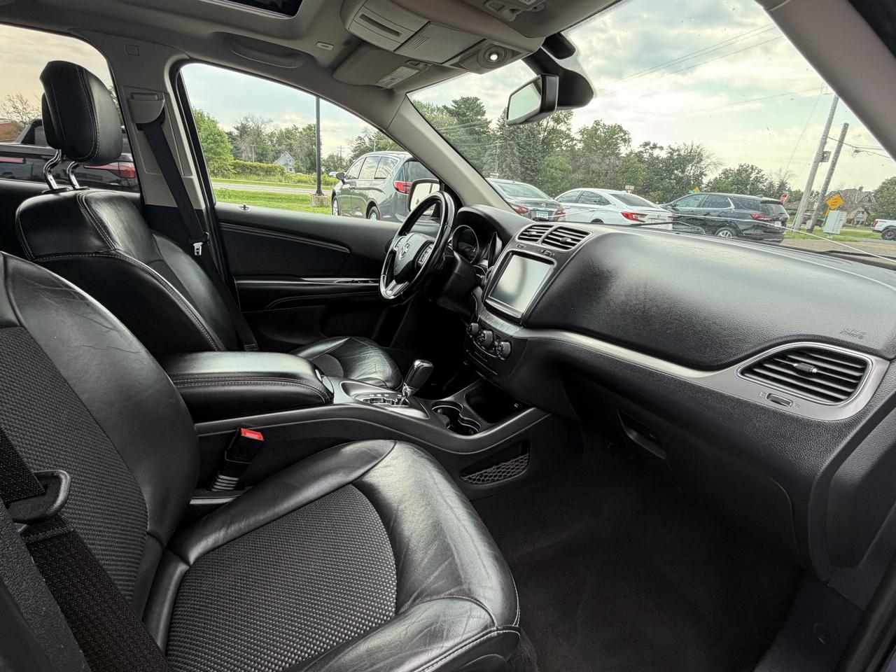 2020 Dodge Journey Crossroad - Photo 14