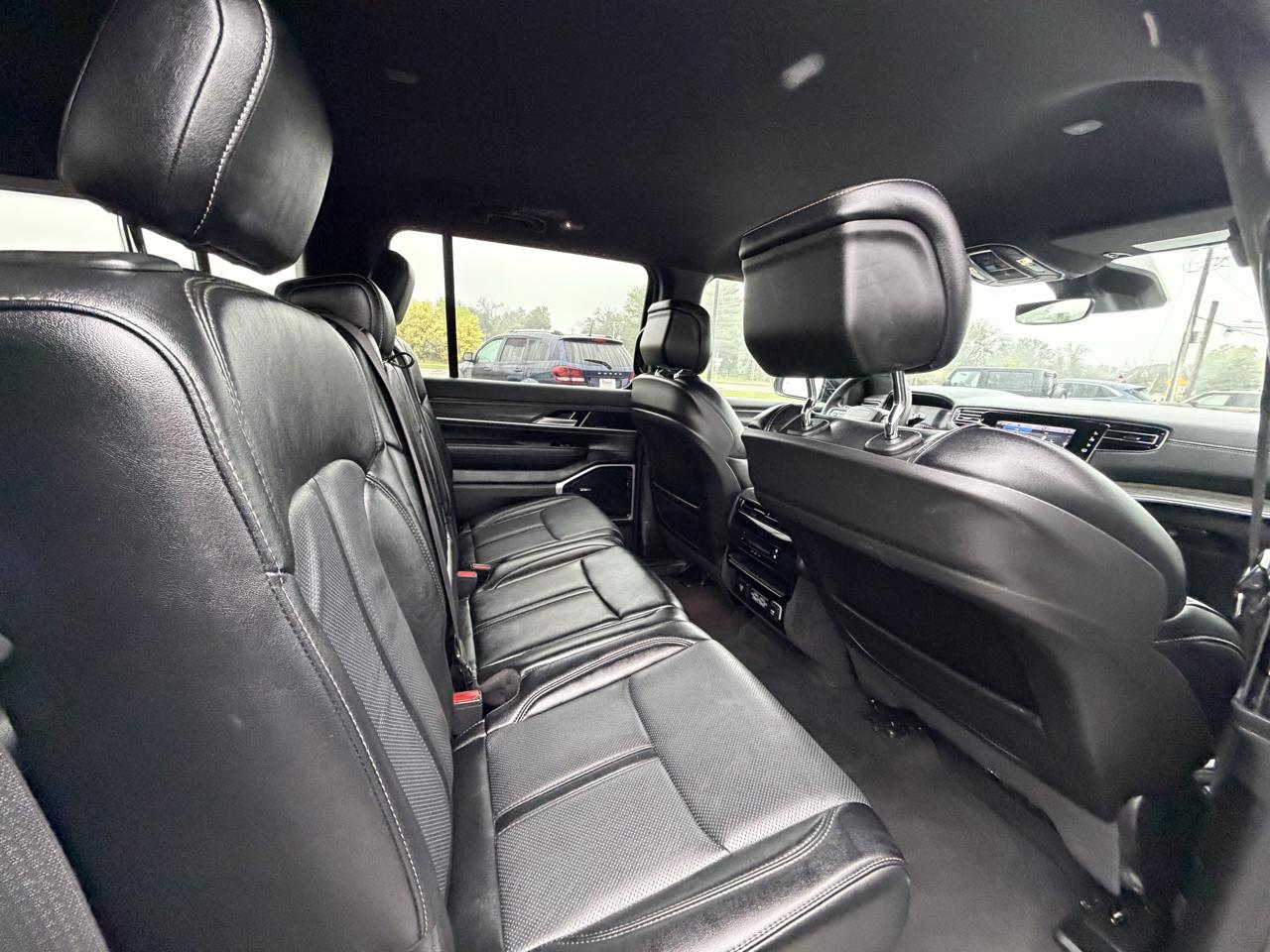 2024 Jeep Wagoneer Series II - Photo 12