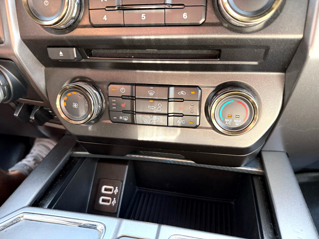 Ford F-150 XLT SuperCrew Short Box 4WD 2018 Ford F-150 XLT SuperCrew Short Box 4WD 2018