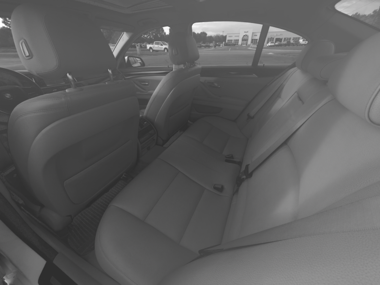 BMW 5 Series 4dr Sdn 528i xDrive AWD 2015 BMW 5 Series 4dr Sdn 528i xDrive AWD 2015