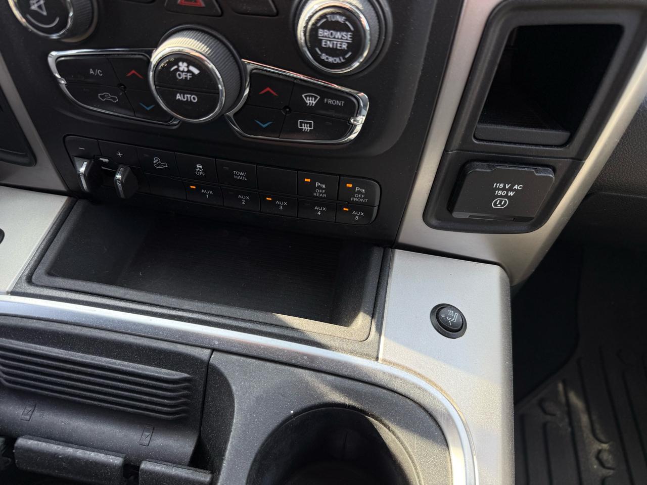 RAM 2500 Big Horn 4x4 Mega Cab 6'4" Box 2017