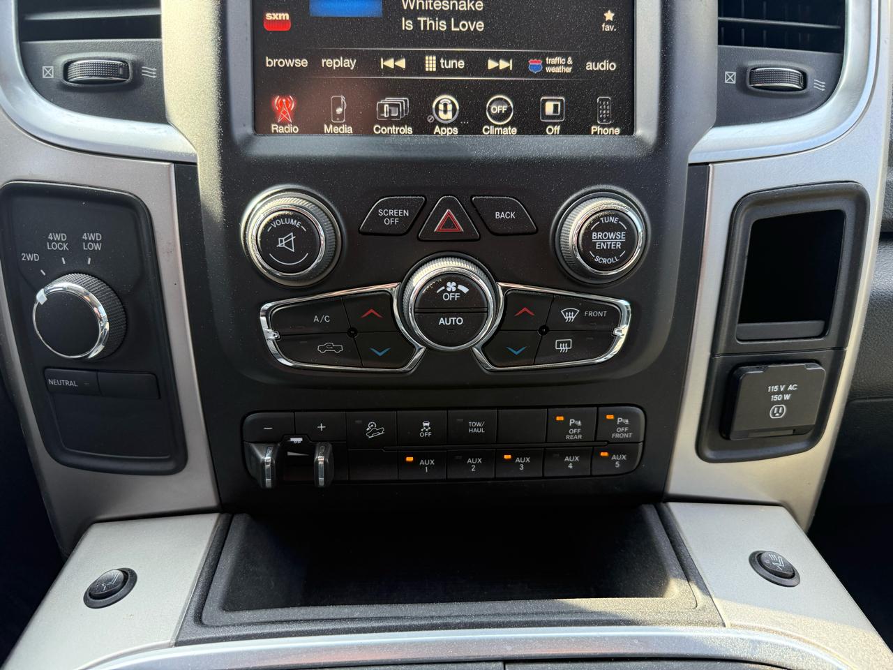 RAM 2500 Big Horn 4x4 Mega Cab 6'4" Box 2017