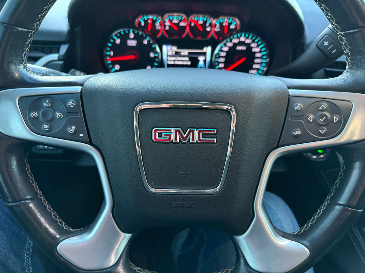 GMC Yukon 4WD 4dr SLT 2020