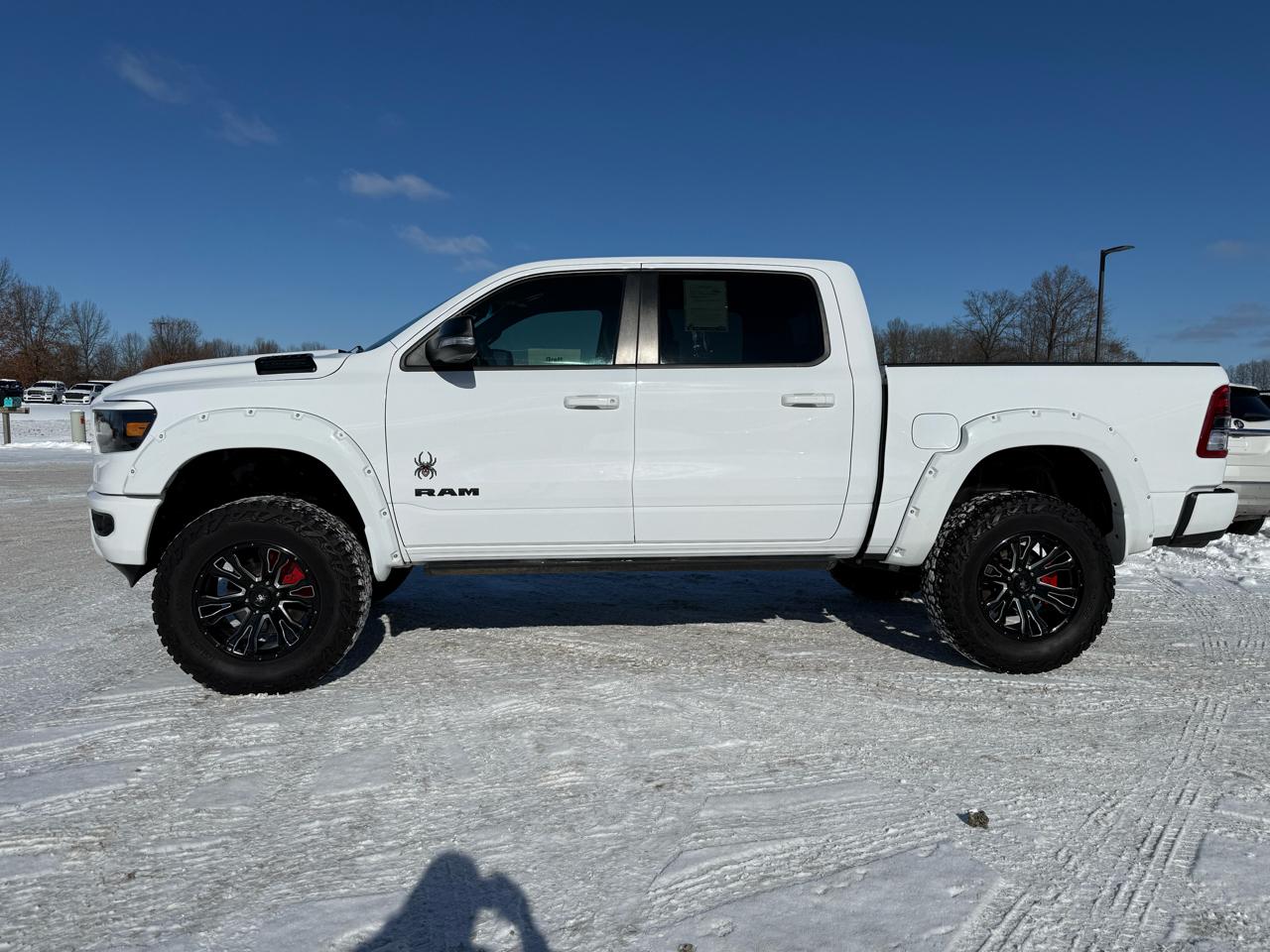 RAM 1500 Big Horn 4x4 Crew Cab 5'7" Box 2022