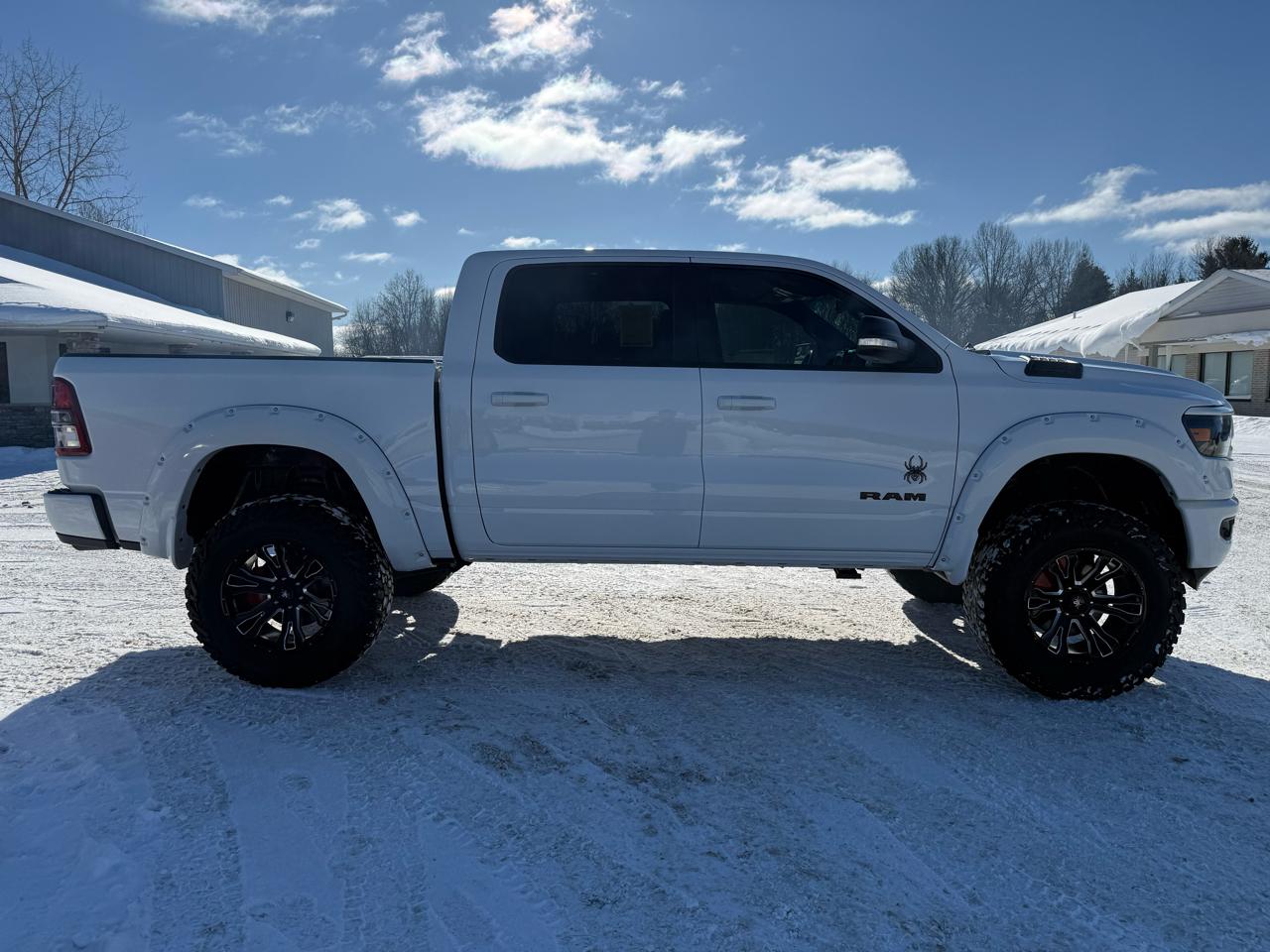 RAM 1500 Big Horn 4x4 Crew Cab 5'7" Box 2022