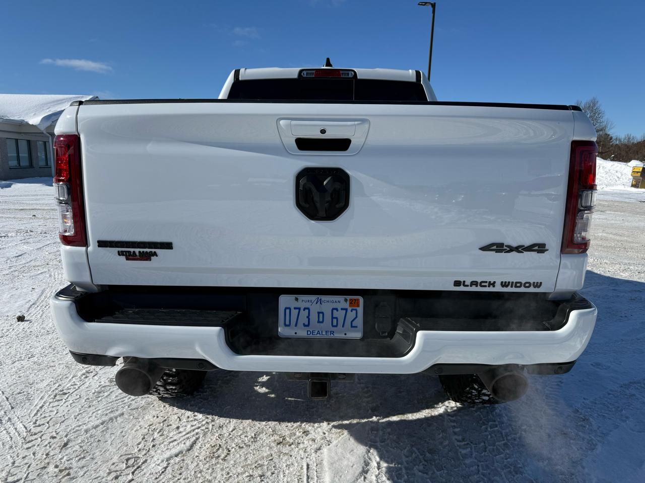 RAM 1500 Big Horn 4x4 Crew Cab 5'7" Box 2022