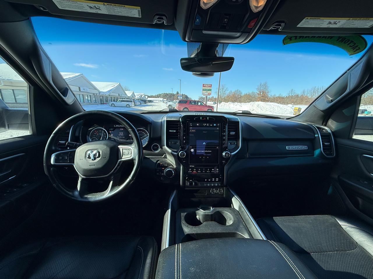 RAM 1500 Big Horn 4x4 Crew Cab 5'7" Box 2022