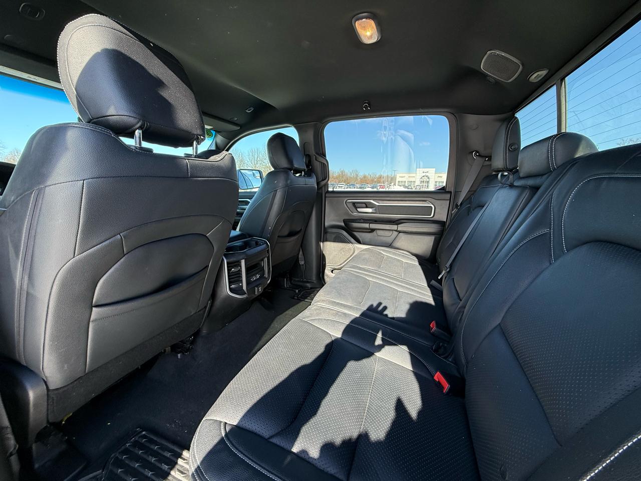 RAM 1500 Big Horn 4x4 Crew Cab 5'7" Box 2022