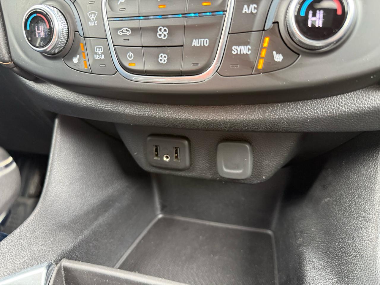 Chevrolet Traverse AWD 4dr LT Cloth w/1LT 2020