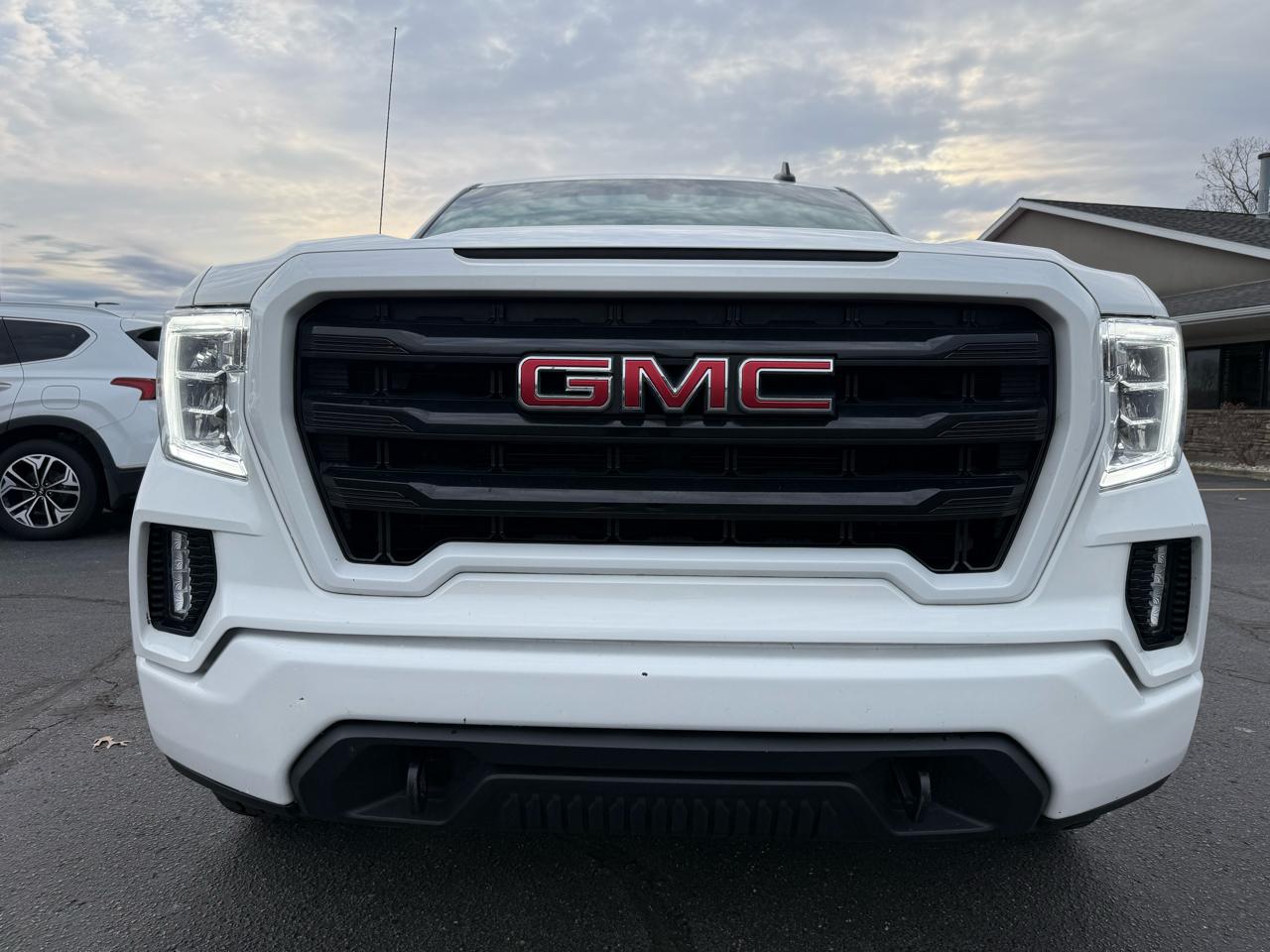 GMC Sierra 1500 4WD Crew Cab 157" Elevation 2021