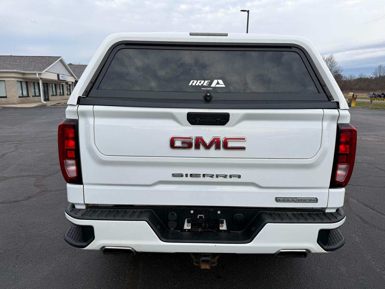 GMC Sierra 1500 4WD Crew Cab 157" Elevation 2021
