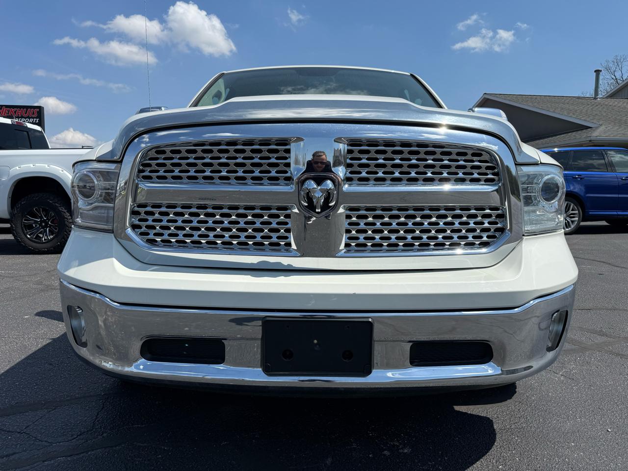 RAM 1500 2WD Crew Cab 140.5" Laramie 2016