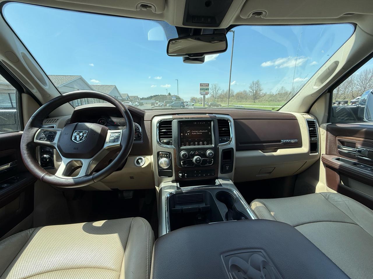 RAM 1500 2WD Crew Cab 140.5" Laramie 2016