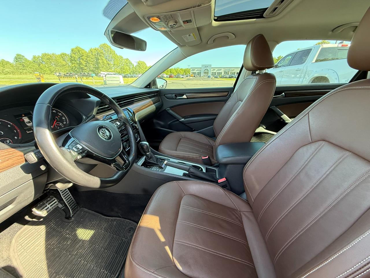 Volkswagen Passat 2.0T SEL Auto 2020